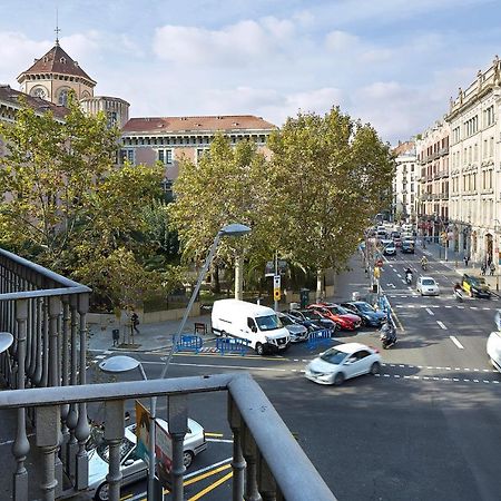 B&B Estudiantes Balmes Barcelona Bagian luar foto